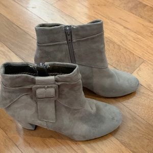 Mootsie Tootsies, 7.5 taupe booties. Unworn.